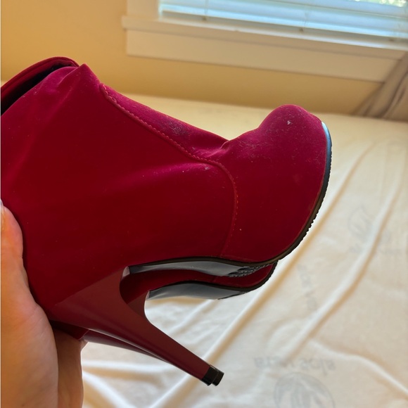 Brand new fuschia heeled boots - Picture 5 of 5